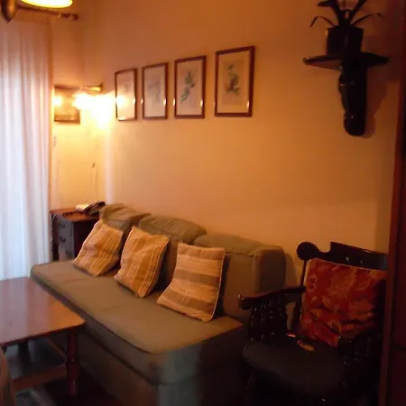 Semesterbostad Dina's Studio *